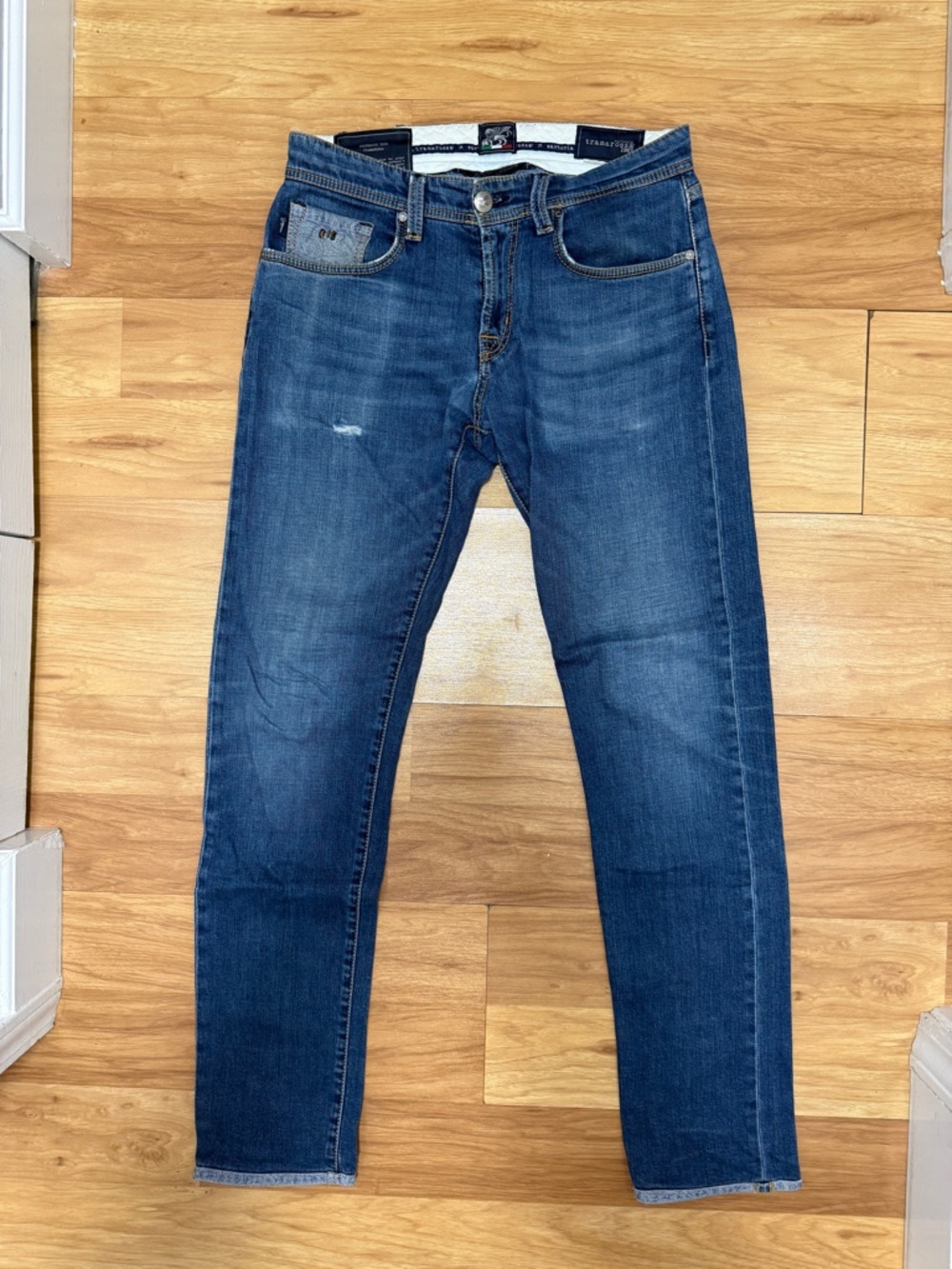 Men’s Skinny Jeans in Medium Dark Blue Stretch Denim